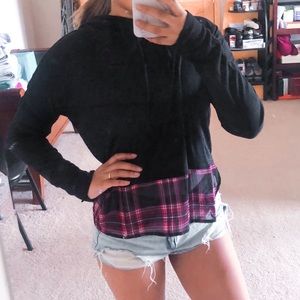 Plaid bottom black cropped sweatshirt